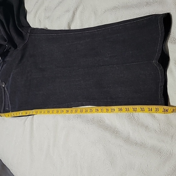 Chico's Platinum Black Denim Jeans Short Size 2.5 Size 14 - Picture 10 of 10